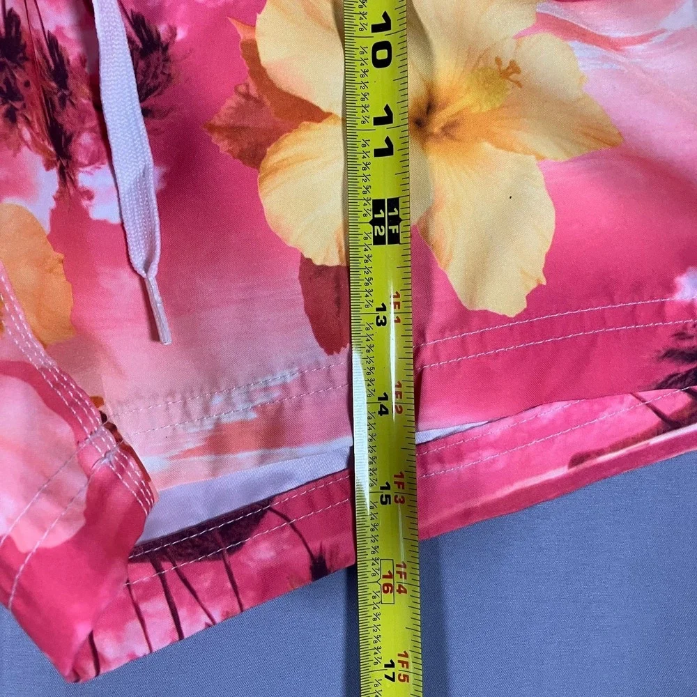 Hard Rock Hotel Las Vegas Mens Size 9 Small Floral Swim Board Shorts Pink